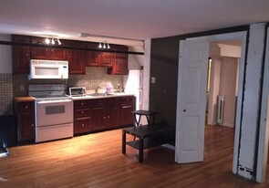 686 Parker St, Unit 1 Apartamentos