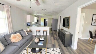 1107 Beech St in Bonham, TX - Building Photo