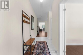 145 Dovedale Dr in Georgina, ON - Building Photo - Building Photo