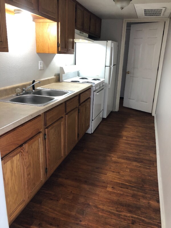 750 Bonham St in Paris, TX - Foto de edificio - Building Photo
