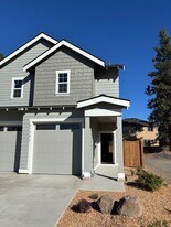 63286 NW Oregon Ave in Bend, OR - Building Photo