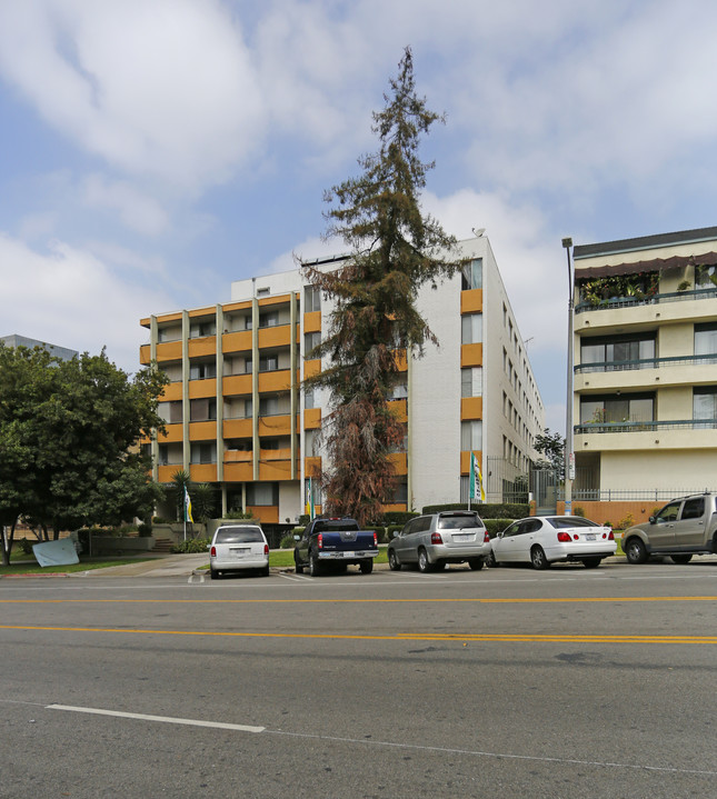 Lafayette House in Los Angeles, CA - Building Photo