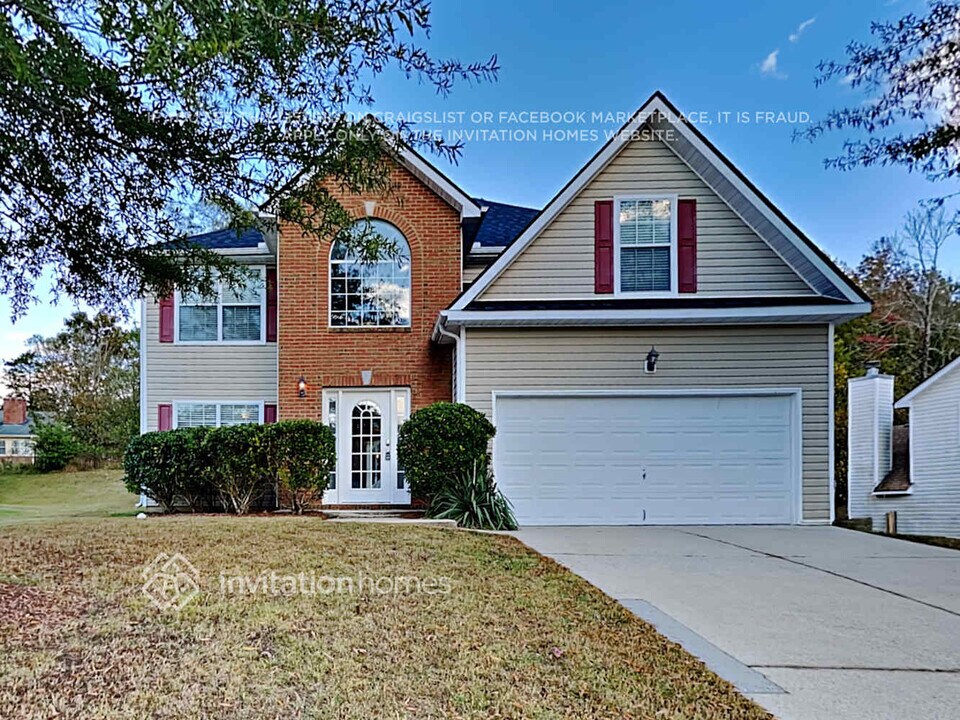 6950 Foxmoor Way in Douglasville, GA - Building Photo