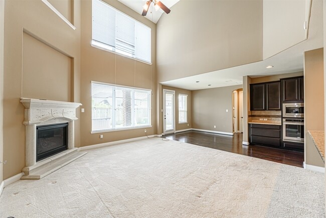 property at 4607 Rockton Hills Ln