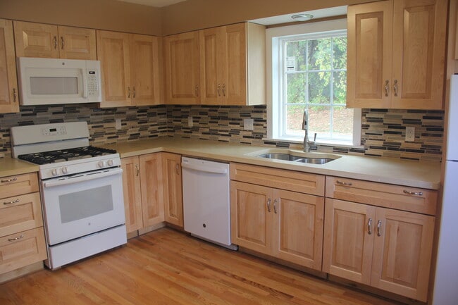 property at 2864 Delaware Ave