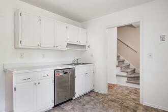 1918 Sussex Rd in Blacksburg, VA - Building Photo - Building Photo