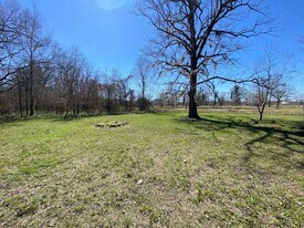 236 Adelaide Dr in Cleveland, TX - Building Photo