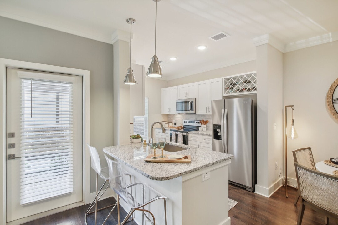 Somerset Apartments in Mcdonough, GA - Foto de edificio