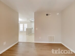 802 Gullberry Ln in Altamonte Springs, FL - Foto de edificio - Building Photo