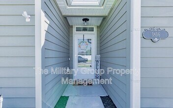1816 Blackwater Wy in Middleburg, FL - Foto de edificio - Building Photo