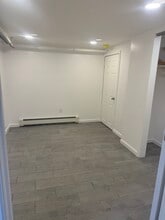905 Ferndale Blvd, Unit Basement Apt in Central Islip, NY - Building Photo - Building Photo