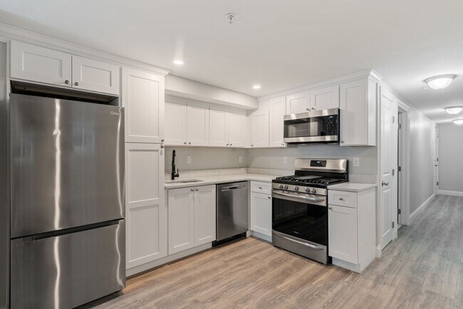 594 E 2nd St, Unit 1