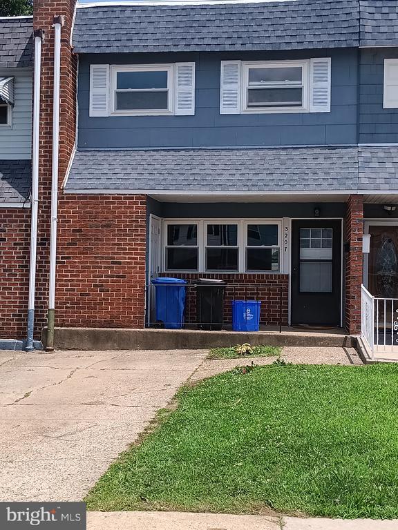 property at 3207 Fairdale Rd
