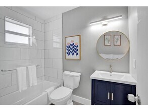 50 Davie Blvd, Unit SI FL1-ID1503919P in Fort Lauderdale, FL - Building Photo - Building Photo