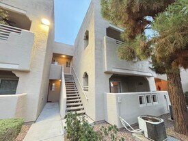 1909 Desert Falls Ct in Las Vegas, NV - Building Photo