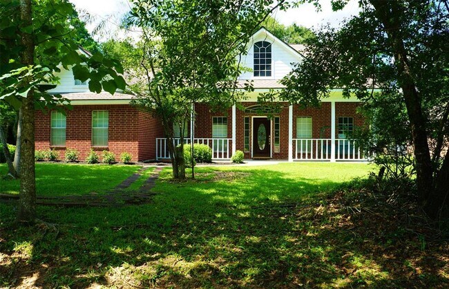 2429 Chantilly Ln in Conroe, TX - Building Photo - Building Photo