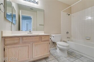 4500 W Lake Mead Blvd in Las Vegas, NV - Building Photo - Building Photo