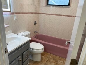 62 Nonantum St, Unit 2 in Boston, MA - Foto de edificio - Building Photo