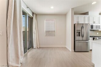 11676 Golden Oriole Ave in Las Vegas, NV - Building Photo - Building Photo