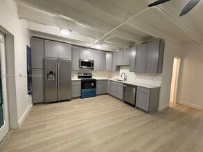 1608 NW 5th Ave in Fort Lauderdale, FL - Building Photo - Building Photo