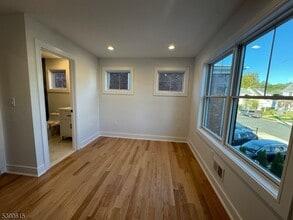 60 Church St in Millburn, NJ - Building Photo - Building Photo