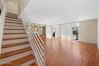 255 N Sierra St in Reno, NV - Building Photo - Building Photo