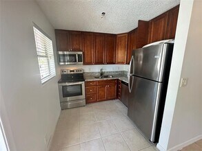 305 NE 16th St in Fort Lauderdale, FL - Building Photo - Building Photo