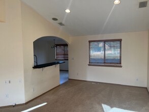 1100 Maddox Creek Ln in Mount Vernon, WA - Building Photo - Building Photo