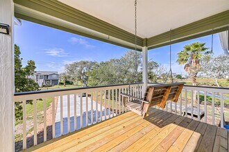 2118 103rd St in Galveston, TX - Building Photo - Building Photo