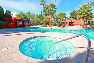 Mission Palms in Tucson, AZ - Foto de edificio - Building Photo