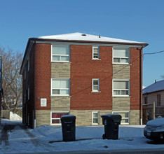 98-112 Newcastle St in Toronto, ON - Building Photo - Building Photo