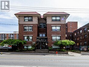 391 Sherbourne St in Toronto, ON - Building Photo - Building Photo