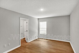 9011 6th Ave in Jacksonville, FL - Building Photo - Building Photo