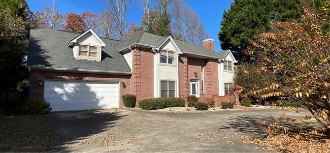 1519 Enota Ave NE in Gainesville, GA - Building Photo - Building Photo