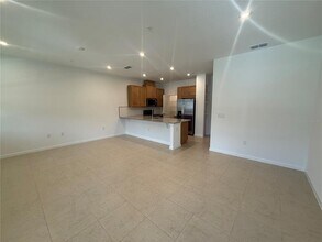 9828 Walkway Dr in Orlando, FL - Building Photo - Building Photo