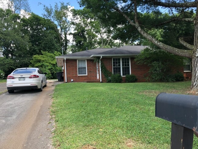 1115 Glaze Ct in Murfreesboro, TN - Foto de edificio - Building Photo