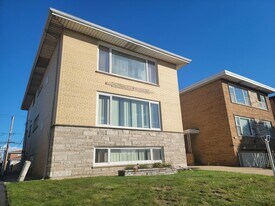 9225 S Cregier Ave in Chicago, IL - Building Photo