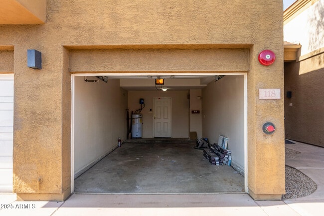 1445 E Broadway Rd in Tempe, AZ - Building Photo - Building Photo