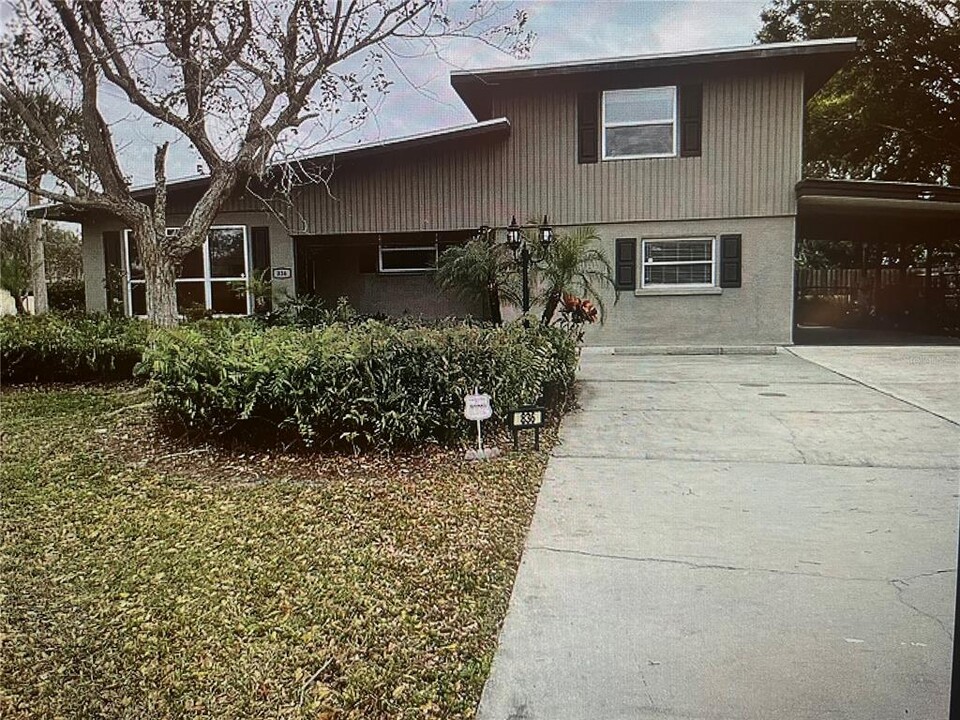 838 Cypress Ave in Venice, FL - Building Photo