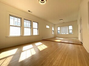 1321-2 East Ave, Unit 2 in Berwyn, IL - Building Photo - Building Photo
