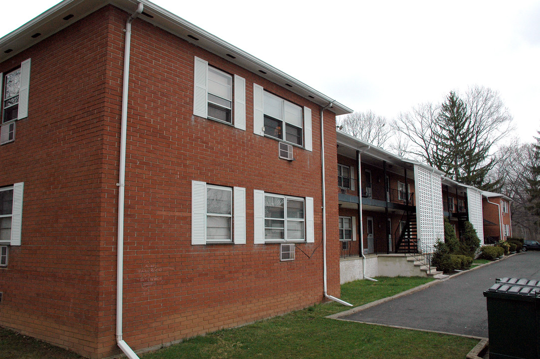 391-399 Grove St in North Plainfield, NJ - Foto de edificio