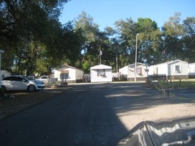 North Tampa Mobile Home Park in Tampa, FL - Building Photo