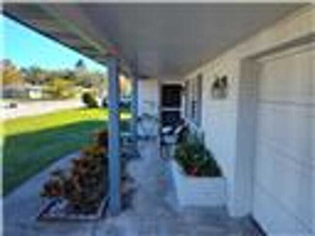 7552 Cumber Dr in New Port Richey, FL - Building Photo - Building Photo