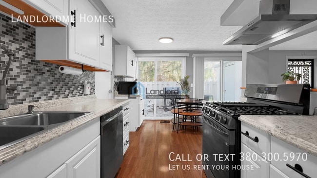 property at 2509 Burgandy Ln