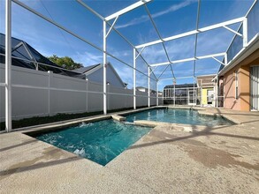 468 Hollinghead Loop, Unit 60C031 in Davenport, FL - Building Photo - Building Photo