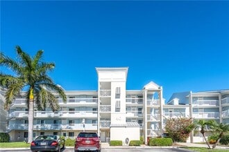 40 NE Plantation Rd in Stuart, FL - Building Photo - Building Photo