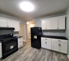 402 Huntington St in New Haven, CT - Building Photo