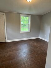 31 Russell Ave in Plainville, CT - Building Photo - Building Photo
