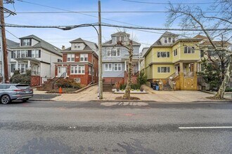 1020 John F. Kennedy Blvd-Unit -1 in Bayonne, NJ - Building Photo - Building Photo