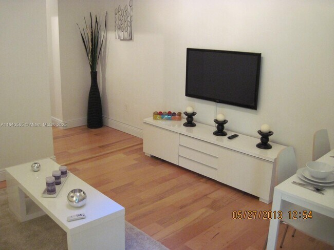 property at 835 Meridian Ave